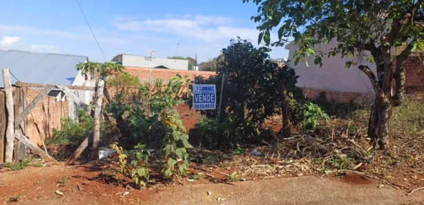 Terreno / Lote / Condomínio à venda, 370m² no Jardim Tarobá, Apucarana