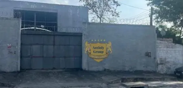 Galpão / Depósito / Armazém para alugar, 450m² no Laranjal, São Gonçalo