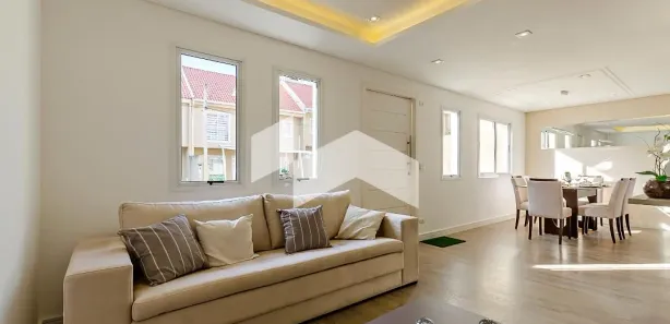 Casa de Condomínio com 3 Quartos para alugar, 94m² no Barreirinha, Curitiba