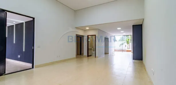 Casa de Condomínio com 3 Quartos para alugar, 200m² no Setor Habitacional Arniqueira, Brasília