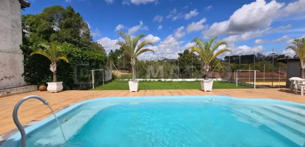 Fazenda / Sítio / Chácara com 4 Quartos para alugar, 1000m² no Curral, Ibiúna