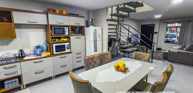 Sobrado com 3 Quartos à venda, 118m² no Boa Vista, Joinville