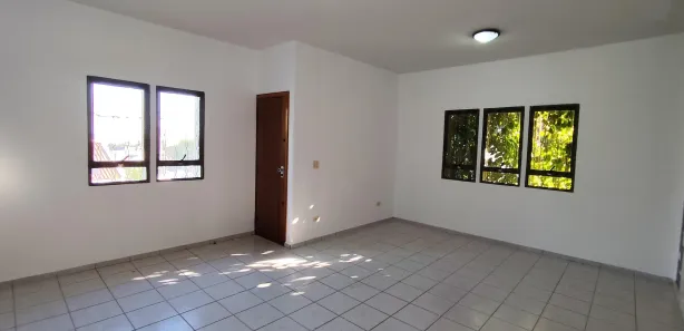 Casa com 3 Quartos para alugar, 250m² no Vila Liberdade, Presidente Prudente