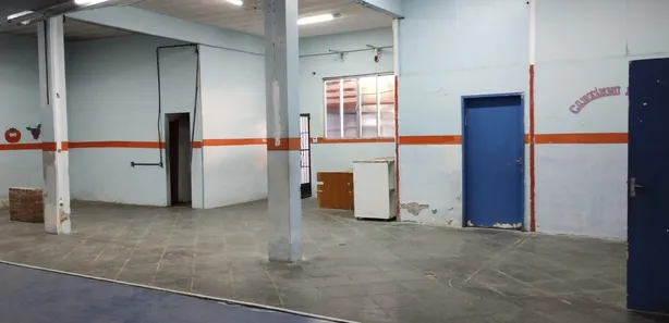 Prédio Inteiro para alugar, 1200m² no Vila Santa Cruz, Duque de Caxias