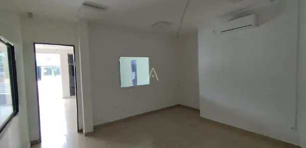 Conjunto Comercial / Sala para alugar, 82m² no Jardim Parizzotto, Toledo