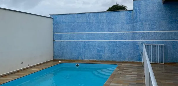 Loja / Salão / Ponto Comercial com 2 Quartos à venda, 330m² no Barreiro, Taubaté