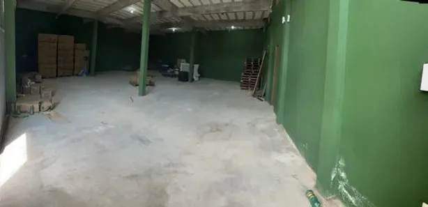 Galpão / Depósito / Armazém para venda ou aluguel, 440m² no Centro, Simões Filho