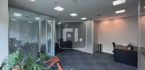 Conjunto Comercial / Sala para alugar, 145m² no Vila São Francisco (Zona Sul), São Paulo