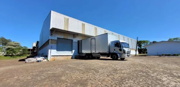 Galpão / Depósito / Armazém para alugar, 2500m² no Autódromo, Chapecó