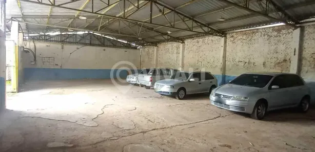 Galpão / Depósito / Armazém para venda ou aluguel, 348m² no Jardim da Luz, Itatiba