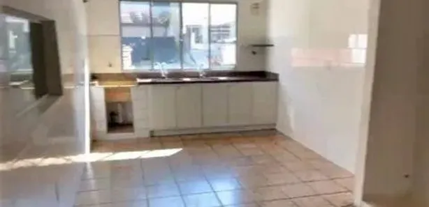 Galpão / Depósito / Armazém para venda ou aluguel, 749m² no Centro, Bragança Paulista