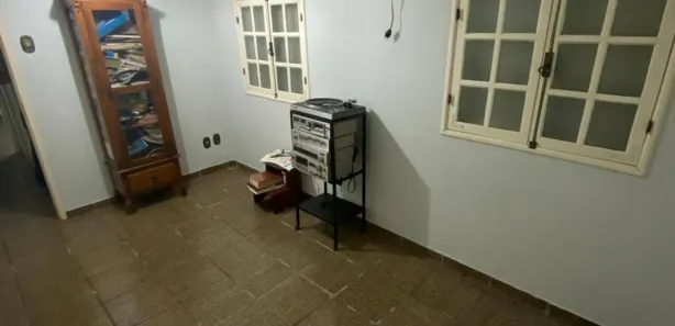 Casa Comercial com 1 Quarto para venda ou aluguel, 94m² no Centro, Campos dos Goytacazes