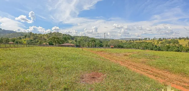 Fazenda / Sítio / Chácara com 1 Quarto à venda, 32m² no , Sanclerlândia