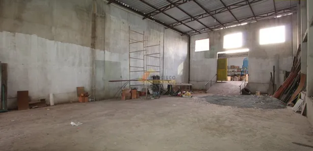 Galpão / Depósito / Armazém à venda, 300m² no Das Oliveiras, Divinópolis