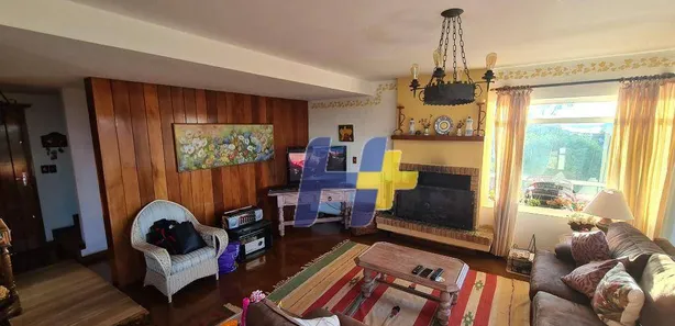 Casa de Condomínio com 5 Quartos para venda ou aluguel, 295m² no J Elizabete, Campos do Jordão