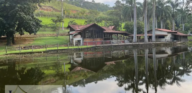Fazenda / Sítio / Chácara com 7 Quartos à venda, 33000m² no São João, Barra do Piraí