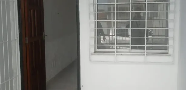 Casa com 2 Quartos para alugar, 10m² no Conceição, Feira de Santana