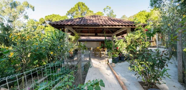 Fazenda / Sítio / Chácara com 4 Quartos à venda, 300m² no Santa Gema, Colombo