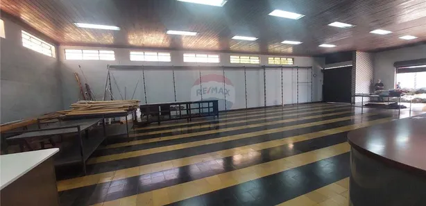 Conjunto Comercial / Sala para alugar, 470m² no Centro, Araras