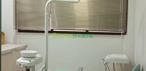 Conjunto Comercial / Sala com 1 Quarto para alugar, 4m² no Zona 01, Maringá