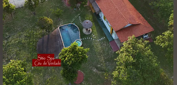 Fazenda / Sítio / Chácara com 4 Quartos à venda, 358m² no Jacarecoara, Cascavel