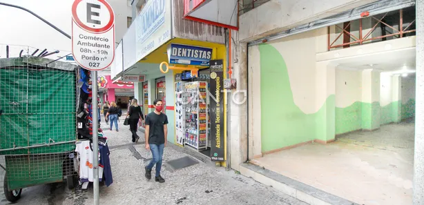 Loja / Salão / Ponto Comercial para venda ou aluguel, 330m² no Centro, Curitiba
