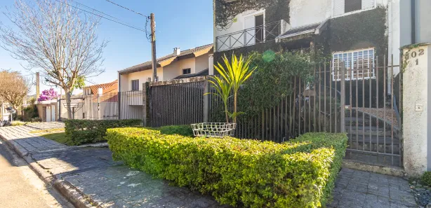 Sobrado com 3 Quartos à venda, 204m² no Ahú, Curitiba