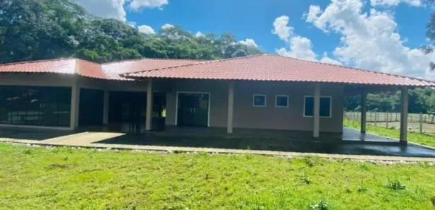 Fazenda / Sítio / Chácara com 2 Quartos à venda, 270m² no Nova Rússia, Ponta Grossa