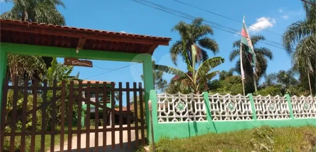 Fazenda / Sítio / Chácara com 8 Quartos à venda, 1000m² no Parque Piratininga, Itaquaquecetuba