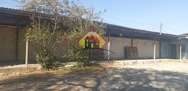 Galpão / Depósito / Armazém para alugar, 950m² no Chácara do Visconde, Taubaté