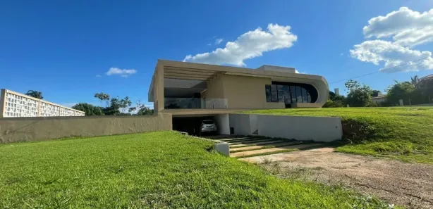 Casa com 4 Quartos à venda, 420m² no Centro, Hidrolândia