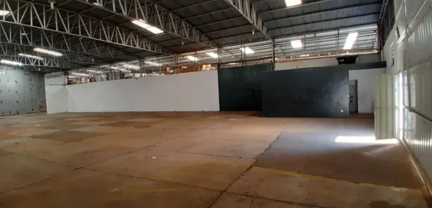Galpão / Depósito / Armazém para alugar, 860m² no Parque Industrial, Araçatuba