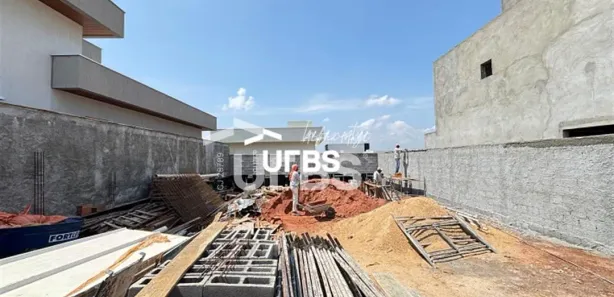 Terreno / Lote / Condomínio à venda, 300m² no Jardins Bolonha, Senador Canedo