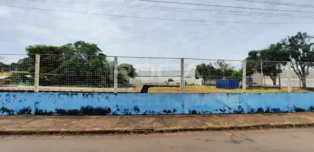 Galpão / Depósito / Armazém para alugar, 700m² no Vila Izabel, São Carlos