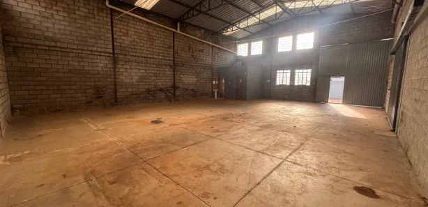 Galpão / Depósito / Armazém à venda, 360m² no Jardim Canadá, Nova Lima