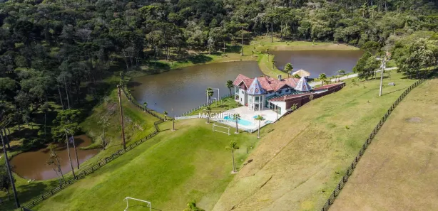 Fazenda / Sítio / Chácara com 8 Quartos à venda, 800m² no Marapicu, Nova Iguaçu