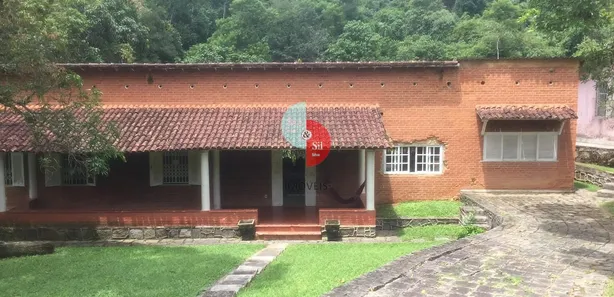 Fazenda / Sítio / Chácara com 6 Quartos à venda, 200m² no Corujas, Guapimirim
