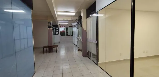Conjunto Comercial / Sala para alugar, 24m² no Centro, Toledo