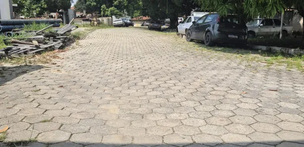 Galpão / Depósito / Armazém com 1 Quarto para venda ou aluguel, 22000m² no Parque Mondesir, Lorena