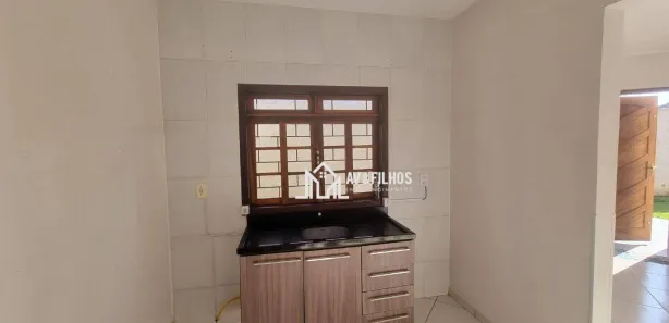 Casa com 2 Quartos para alugar, 53m² no Vila Juliana, Piraquara