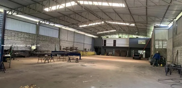 Galpão / Depósito / Armazém à venda, 1300m² no , Simões Filho