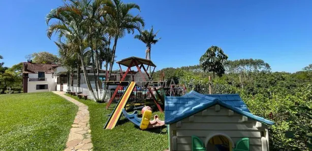 Fazenda / Sítio / Chácara com 4 Quartos à venda, 7000m² no Chácaras Copaco, Arujá