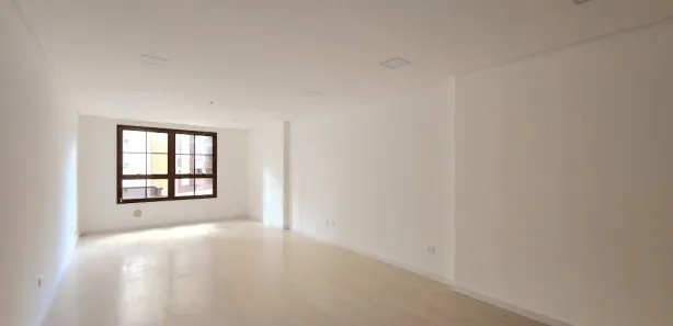 Conjunto Comercial / Sala para alugar, 39m² no Cristo Rei, Curitiba