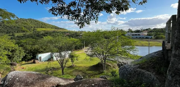 Fazenda / Sítio / Chácara com 2 Quartos à venda, 3813m² no Serras do Vale, Caruaru