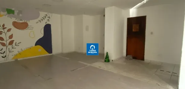 Loja / Salão / Ponto Comercial com 2 Quartos para venda ou aluguel, 167m² no Centro, São Gonçalo