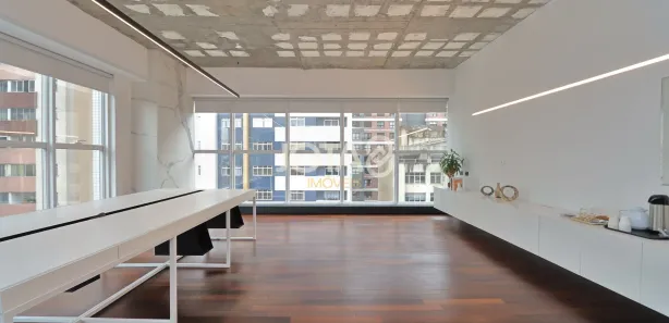 Conjunto Comercial / Sala para alugar, 43m² no Centro, Curitiba
