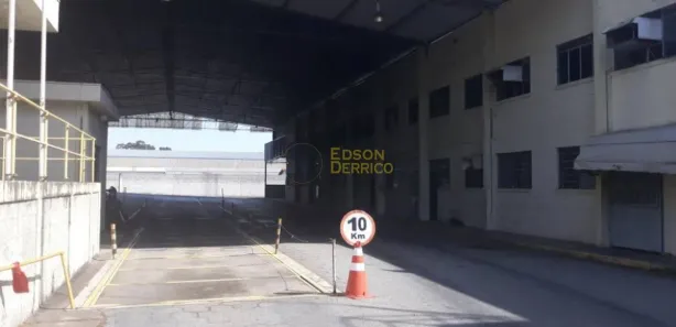 Galpão / Depósito / Armazém para alugar, 10000m² no Triângulo, Pindamonhangaba