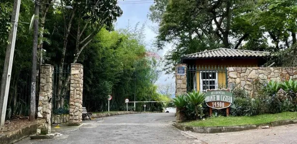 Cobertura com 4 Quartos à venda, 128m² no Itaipava, Petrópolis