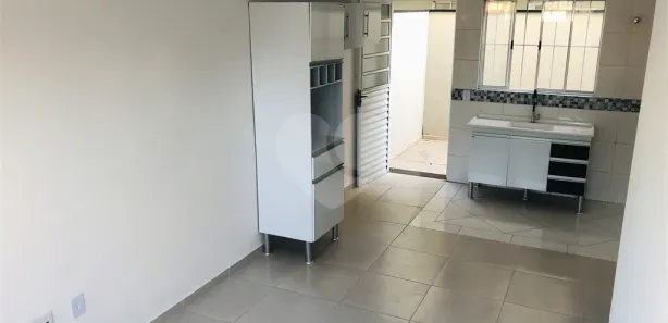 Casa de Vila com 2 Quartos à venda, 53m² no Jardim São Pedro, Mogi das Cruzes