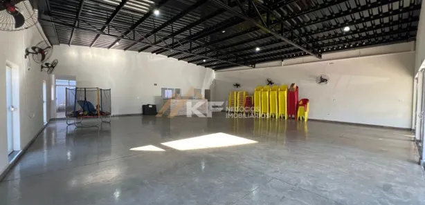 Loja / Salão / Ponto Comercial à venda, 300m² no Jardim Santana, Cravinhos